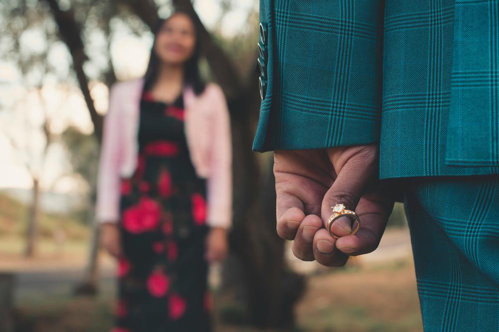 couple waiting
