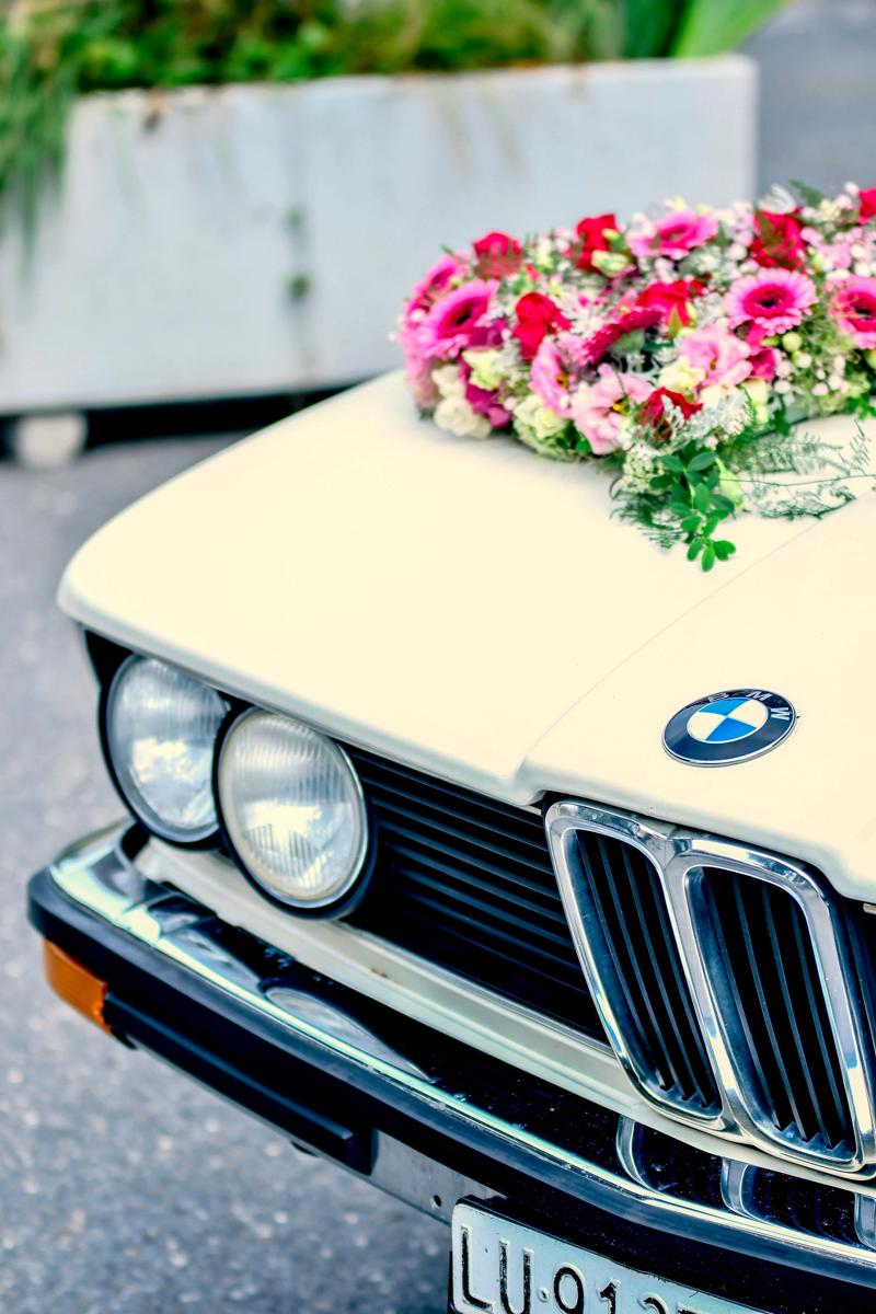 Jakie auto do ślubu wybrać, aby podkreślić wyjątkowość dnia?